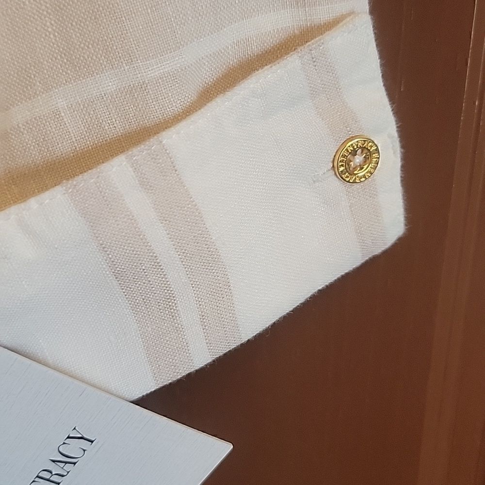 Ellen Tracy-Linen beige/white striped collared top with v-neck. Small. NWT. - Picture 7 of 8